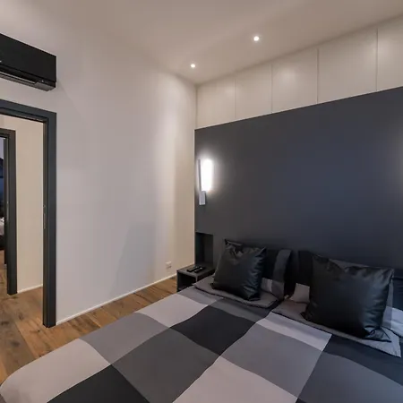 Luxury House In Marchesana 100 Mq Lägenhet