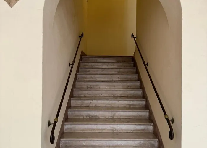 Luxury House In Marchesana 100 Mq 아파트 *