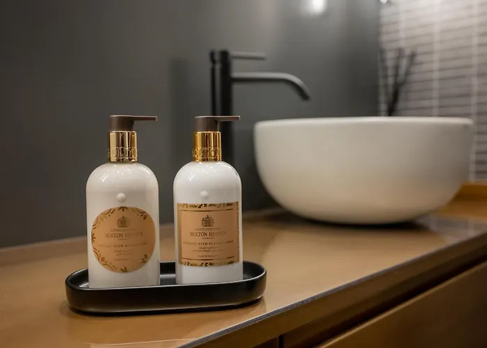 Luxury House In Marchesana 100 Mq *